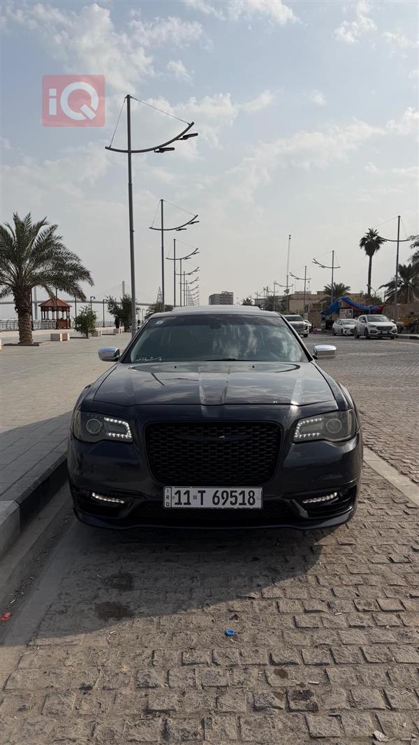 Chrysler 300 2017 for sale in Iraq - Basra